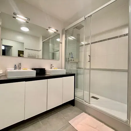 Appartement 3 Pieces Cosy Avec Climatisation Et Garage A - Fr-1-338-576